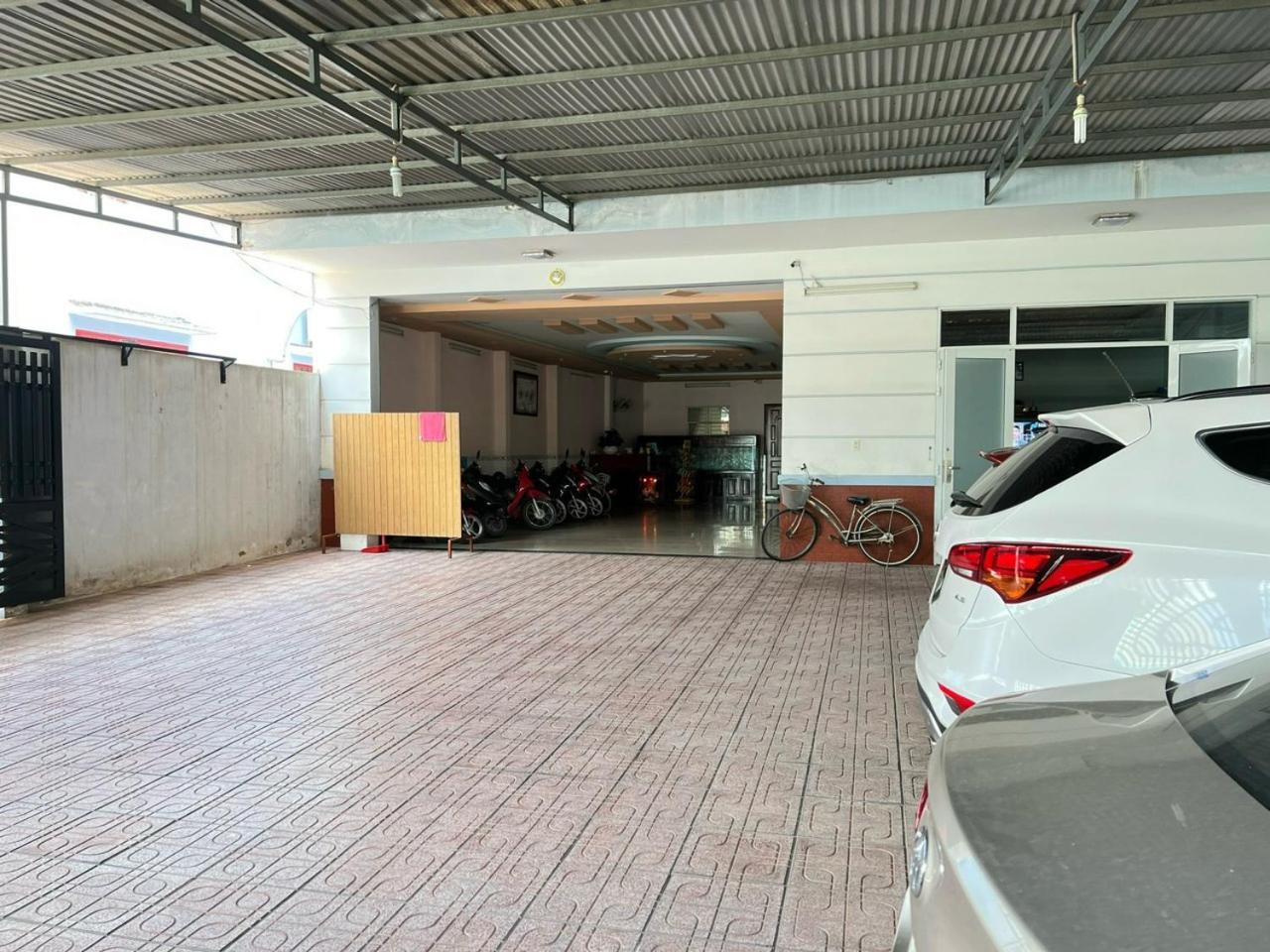 Khach San Khanh Du - Khanh Du Hotel Bien Hoa Exteriör bild